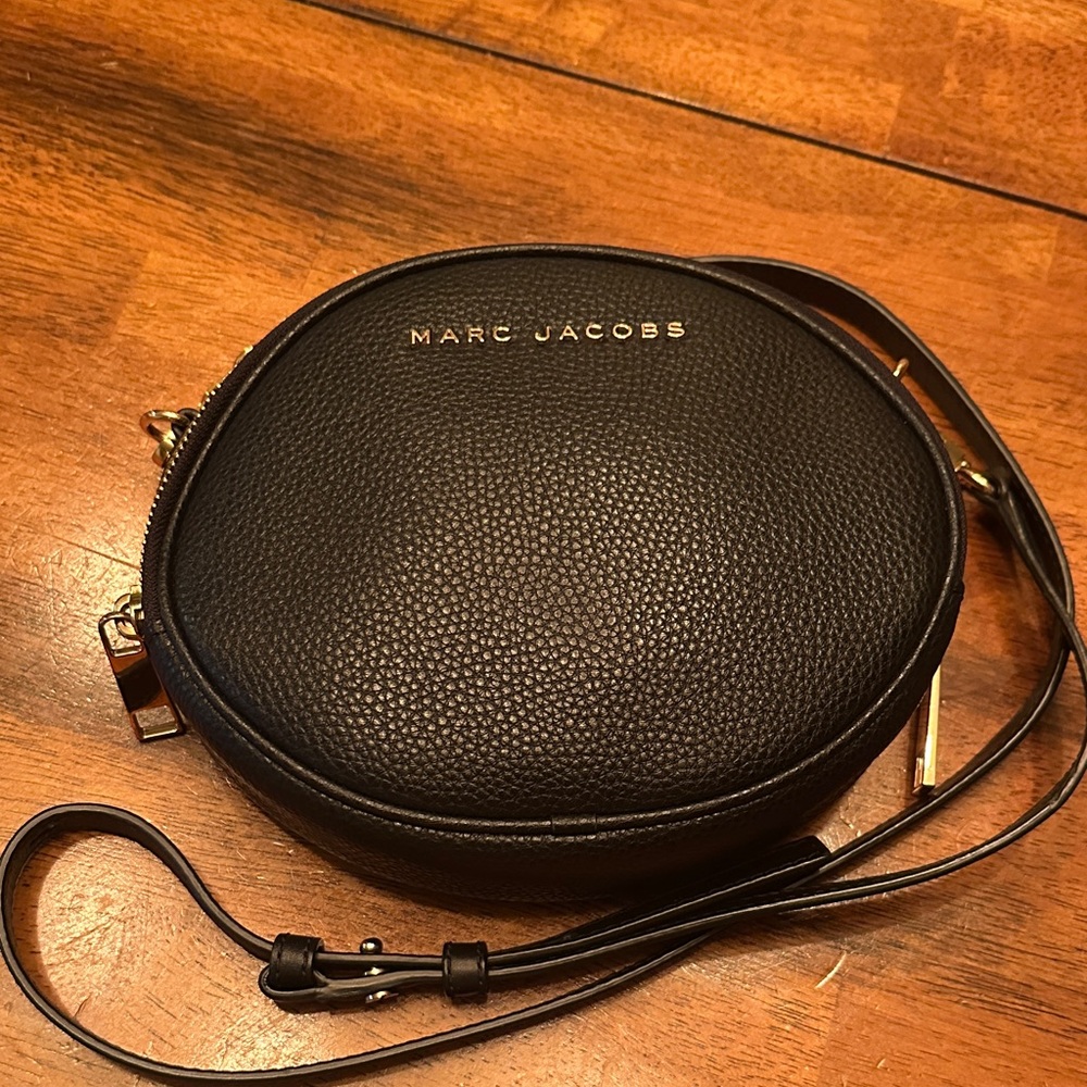 Marc Jacobs Black Pebbled Leather Crossbody Bag
